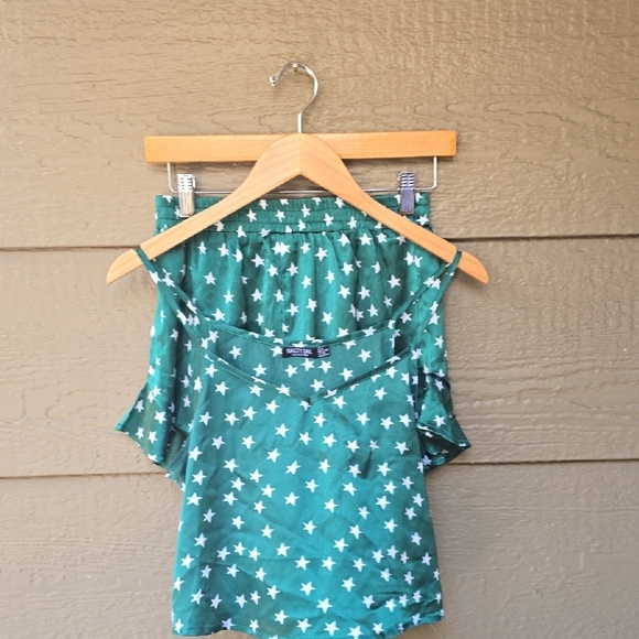 Nasty Gal Green Stars 2 poece Sleep Pajama Set 6 Small - Picture 3 of 13
